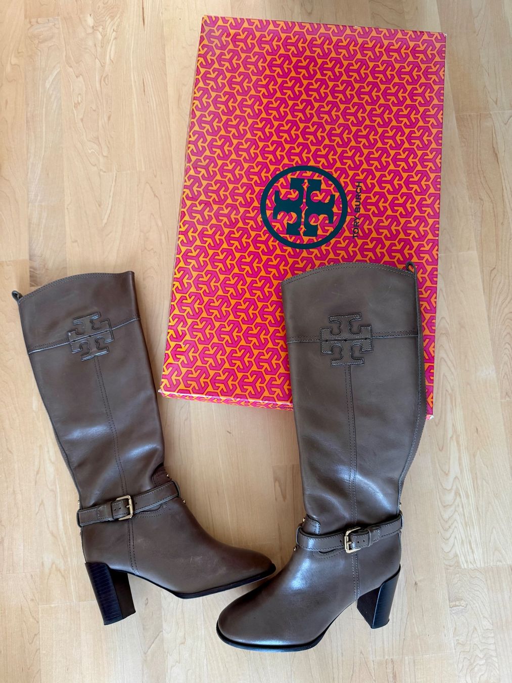 Tory Burch Scarpe da donna: Wunderschöne Tory Burch Leder Stiefel, Grösse 38 – Usato da Männedorf venduto da Positive81