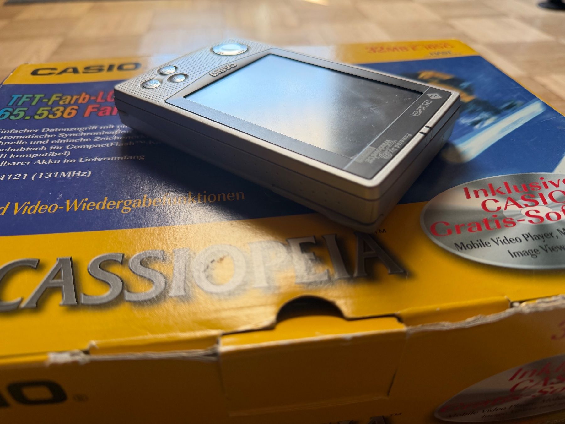 Casio PDAs: Casio Cassiopeia E-105G Handheld PC mit Zubehör – Gebraucht aus Adliswil von synchrot 1