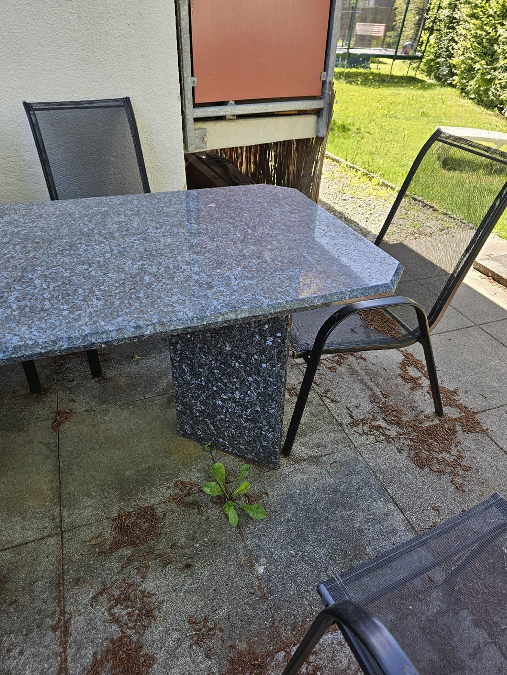 Pierres & tuiles: Gartentisch Granit ohne Stühle – D'occasion à Langenthal par liano 1