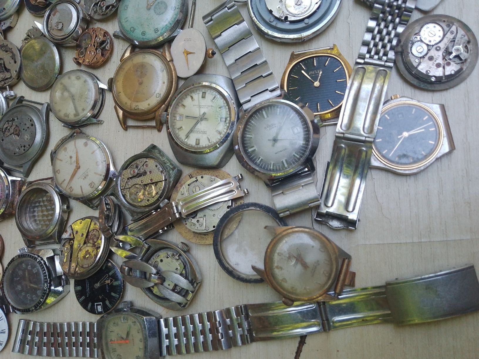 Orologi: Lot 100 Ersatzteile handaufzug  – Difettoso da Agno venduto da sam2608 1