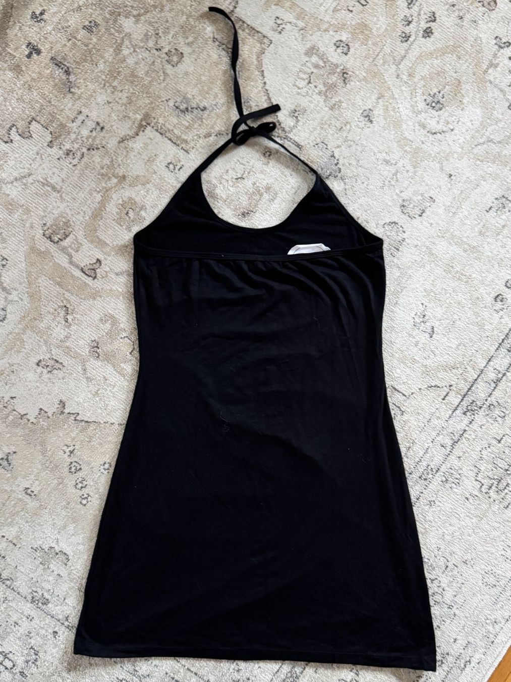 Vestiti: Robe noire dos-nu – Usato da Pully venduto da ana_2kcm 1