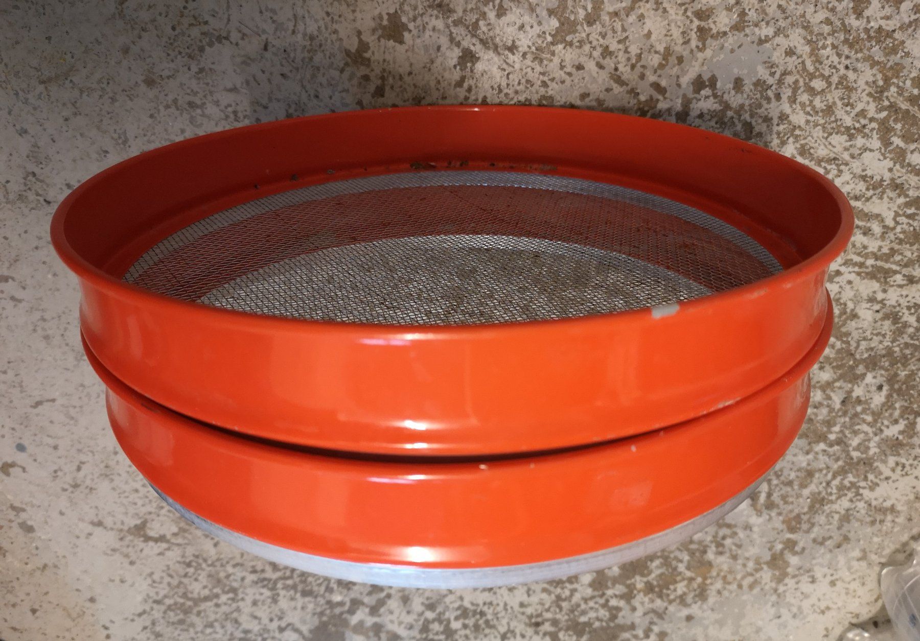 Sigg Elettrodomestici da cucina: 2 Original Sigg Dörrex-Siebe/Ersatzgitter – Usato da Solothurn venduto da Sis_email 1