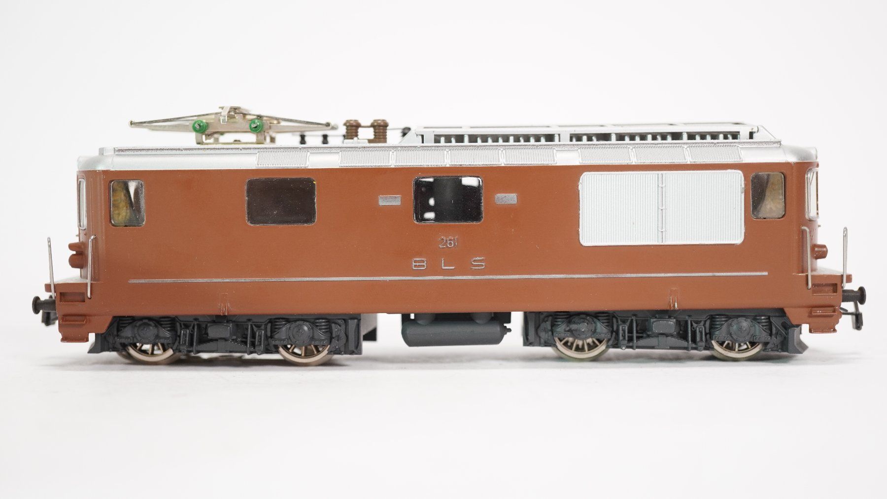 Hag Modellini di ferrovie: e4 HAG 180 BLS Re 4/4 181 braun – Usato da Thun venduto da evinka_gmbh 1