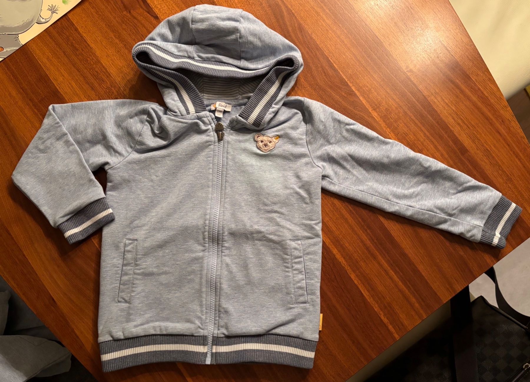 Lotti & Set di vestiti: Steiff Jungen Jogging Kombi 110/116 – Usato da Zollikon venduto da d_grabher 6