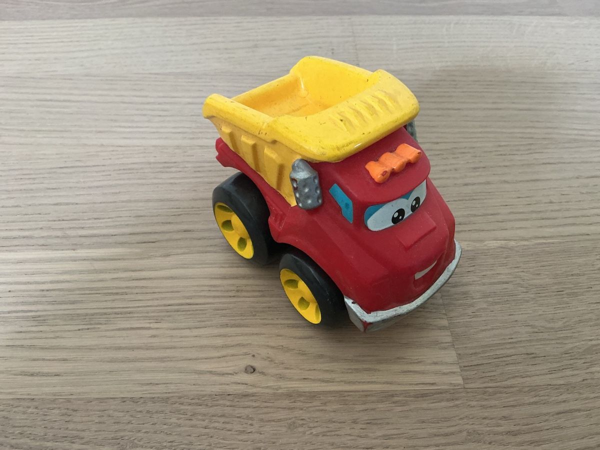 Giocattoli: Kleiner Lastwagen – Usato da Muri AG venduto da Snow65