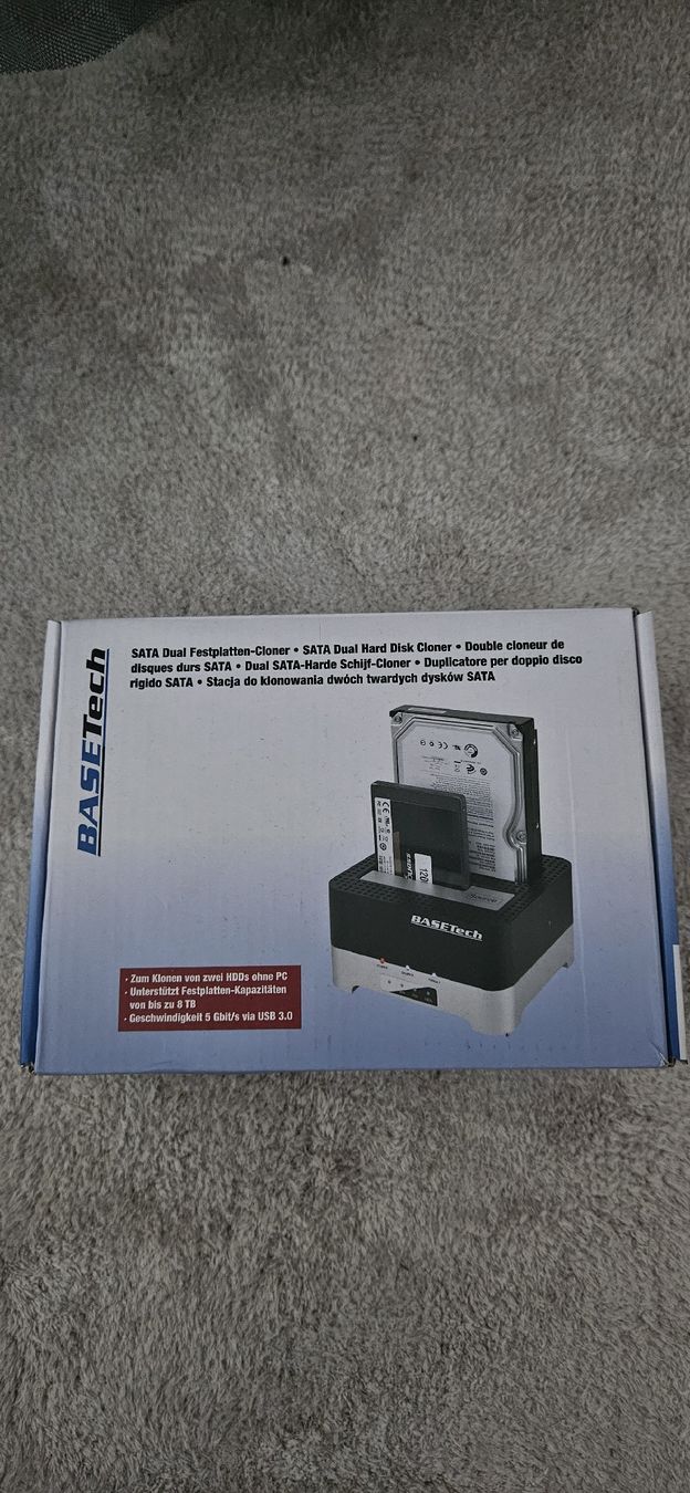 Docking station: BaseTech SATA Dual Hard Disk Cloner – Usato da Schaan venduto da stilo0987