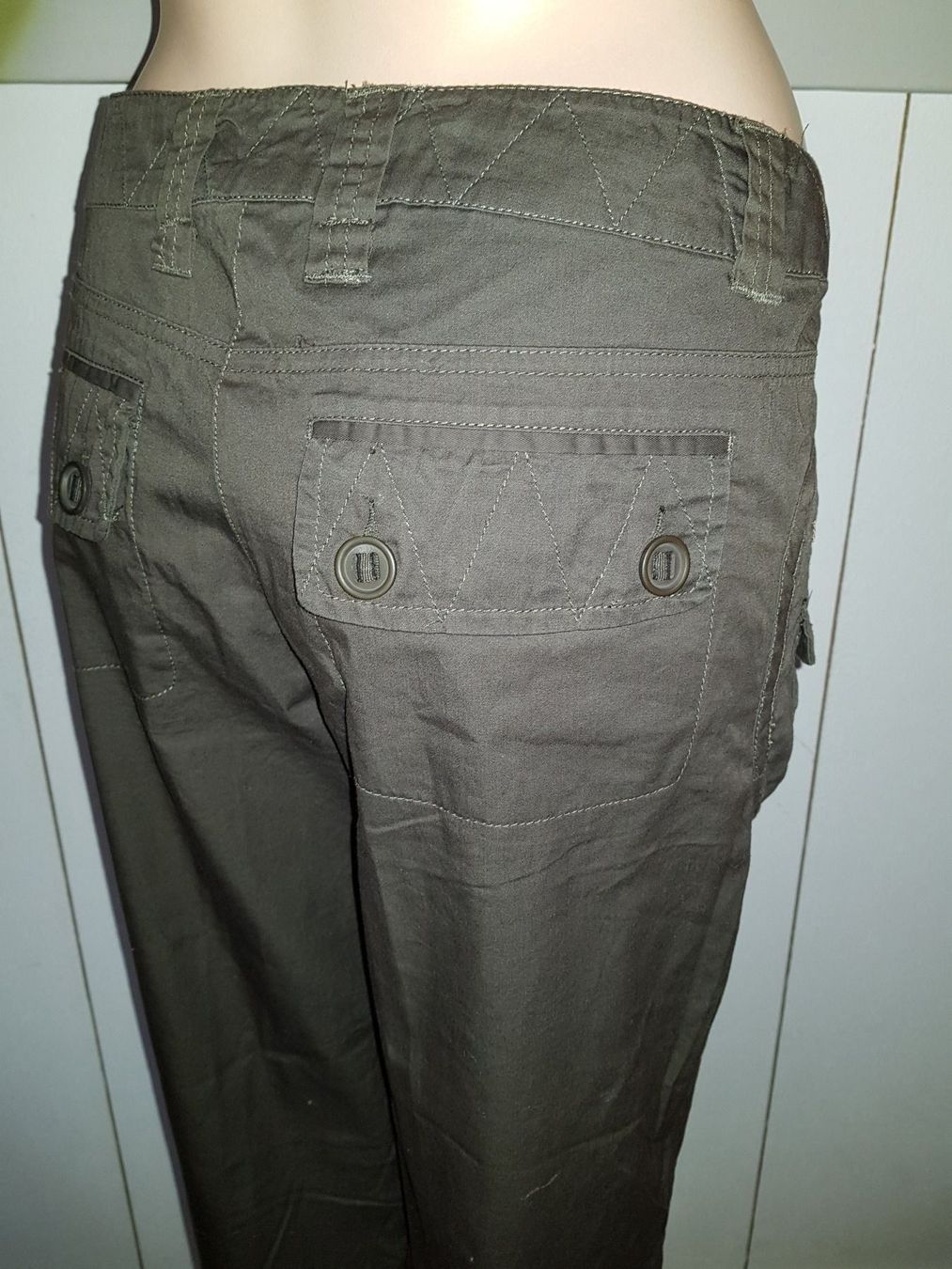 Pantaloni: Pantalon NEW COLLECTION  Taille 40 Neuf – Nuovo (secondo la descrizione) da Cossonay-ville venduto da Super-Price-Quality