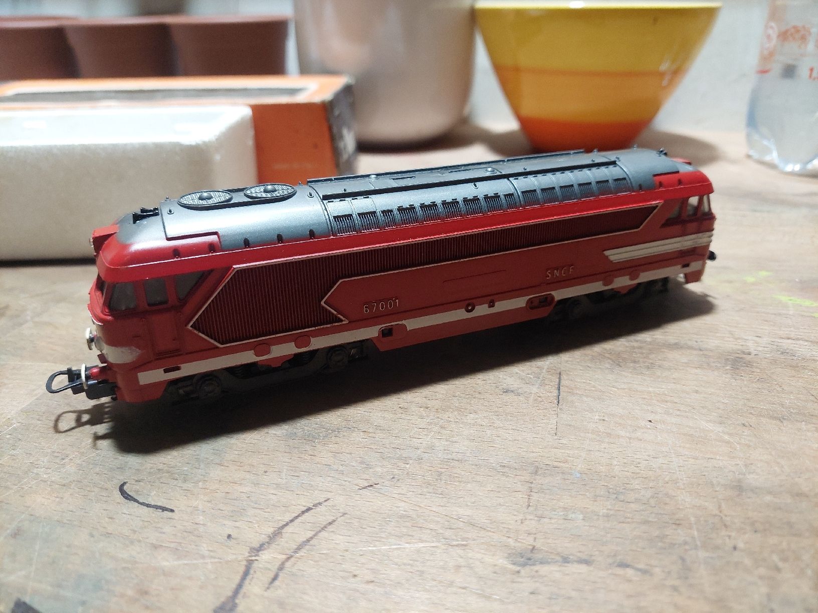 Lima Modelleisenbahnen: Spur H0 Lima Diesellok SNCF – Gebraucht aus Flaach von maniv6
