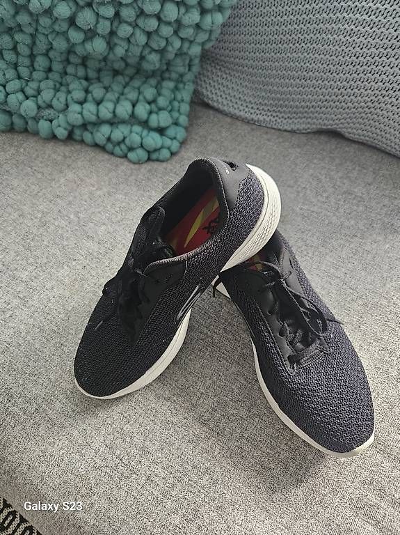 Scarpe da donna: Skechers Go Walk 4  – Usato da Wallisellen venduto da BeautyBee