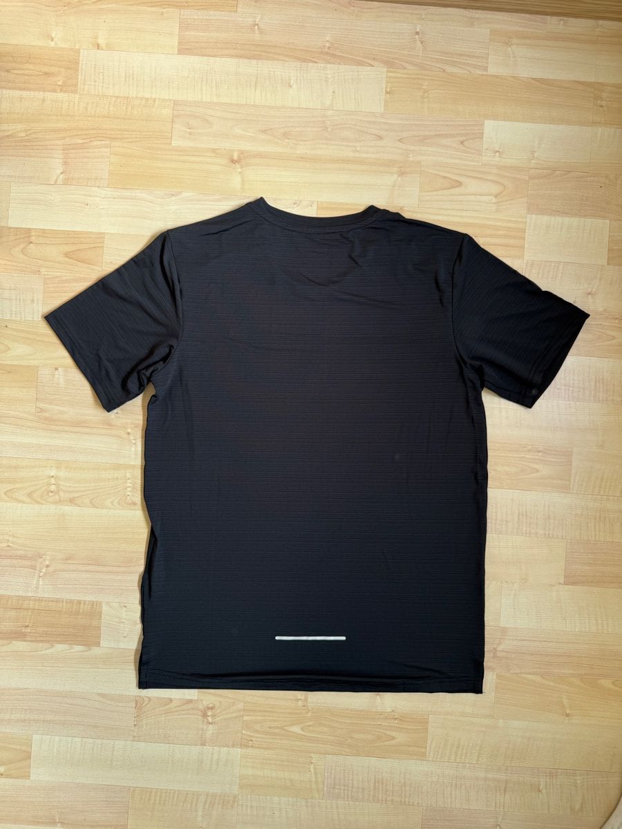 T-shirt: Nike Miler T-Shirt  – Usato da Allschwil venduto da power9000 1