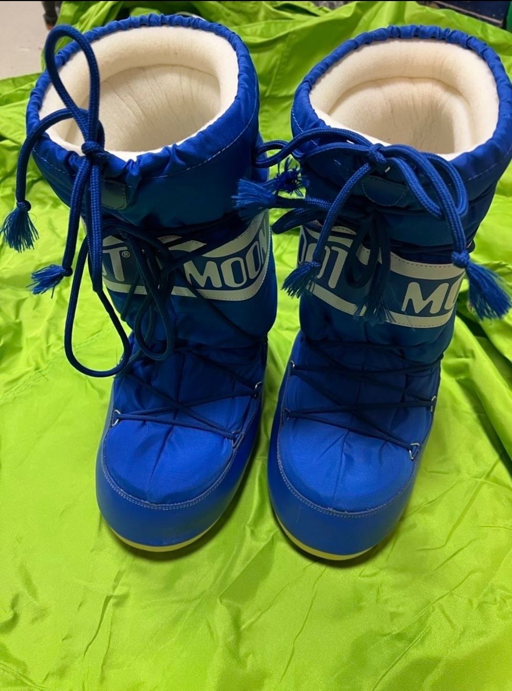 Moon Boot Scarpe da uomo: Moon Boot Nylon Blau Gr. 42/44 – Usato da Gwatt (Thun) venduto da marcramseier