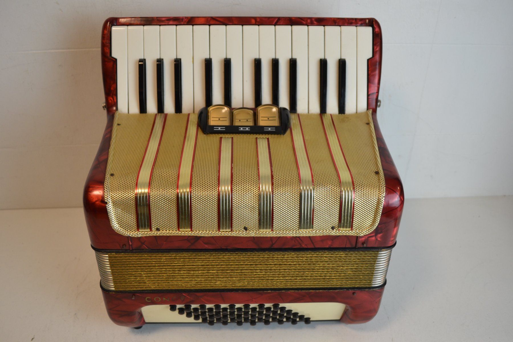 Hohner Strumenti musicali: Akkordeon chromatisch Hohner Concerto I – Usato da Zürich venduto da Brockito