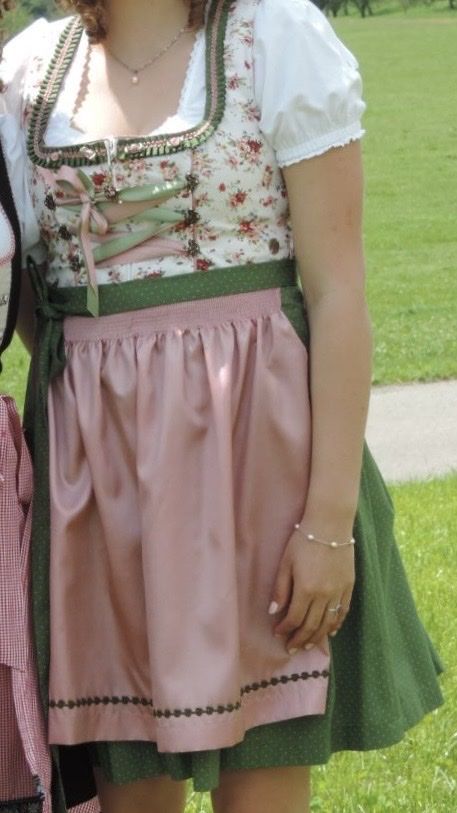 Kleider: MarJo Dirndl Gr. 40 inkl. Dirndlbluse Gr. 38 – Gebraucht aus Wil SG von mosliv 4