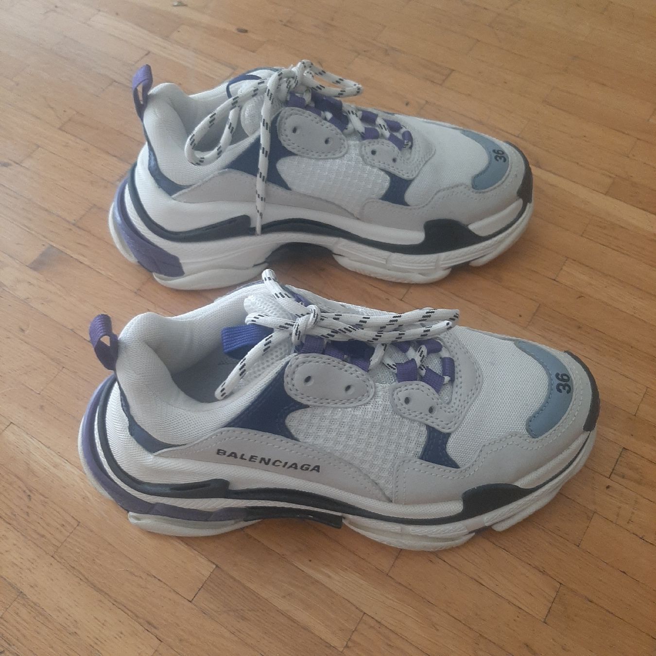 Balenciaga Scarpe da donna: Baskets Balenciaga triple S 36 – Usato da Chêne-Bourg venduto da chsandra34