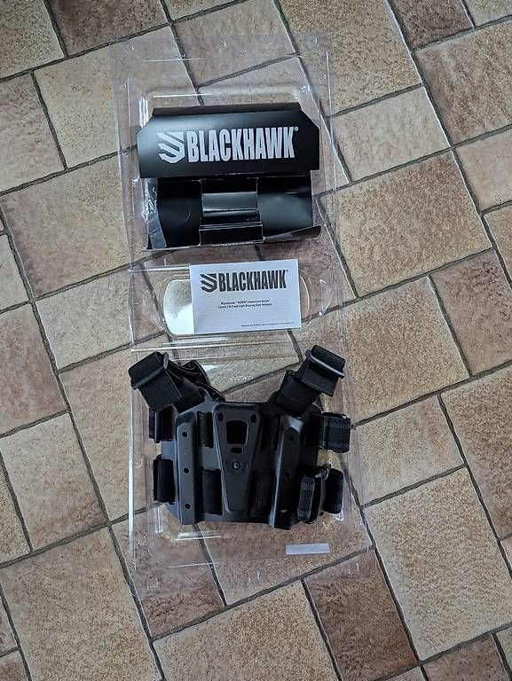 Spielzeuge: Blackhawk Beinplatte – Gebraucht aus Windlach von Tangler89