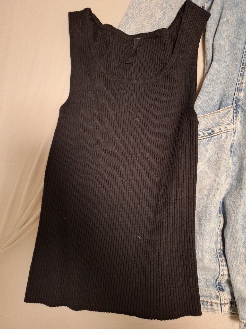Lotti di vestiti: Kleiderpaket: Jeansjacke, Kleid, Oberteil – Nuovo (secondo la descrizione) da Regensdorf venduto da Schmim 1