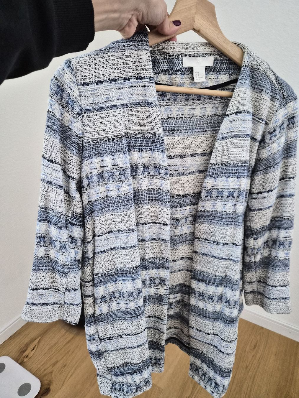 Zara Camicette: Zara Lightweight Blue & White Patterned Cardigan – Usato da Maur venduto da Sofi___