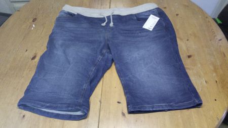 Sommerhose Gr. 44 ungetragen