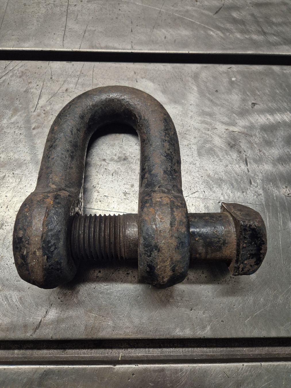 Tutti gli attrezzi: Manille de levage ancienne – Usato da Le Locle venduto da CHEGUA 1