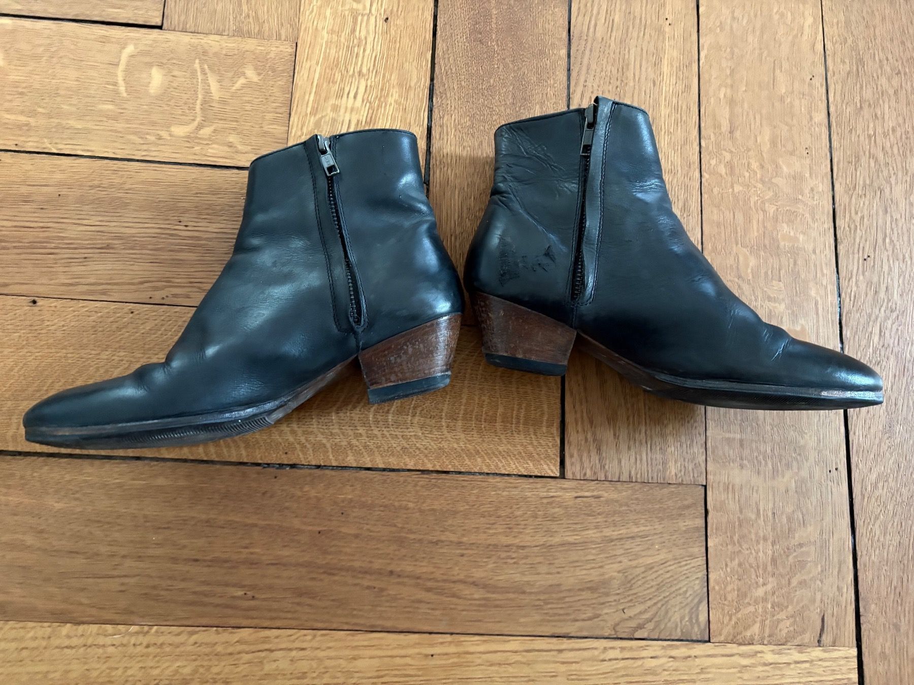 Scarpe da donna: Stiefeletten von WOMAN BY COMMON PROJECTS Gr.37 – Usato da Zürich venduto da triangular 1