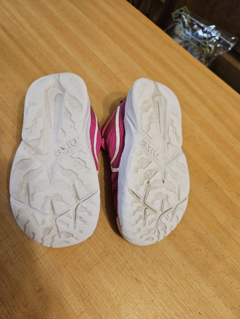Nike Scarpe per ragazze: Nike Schuh grösse 27 – Usato da Feusisberg venduto da nic_n8sl 3