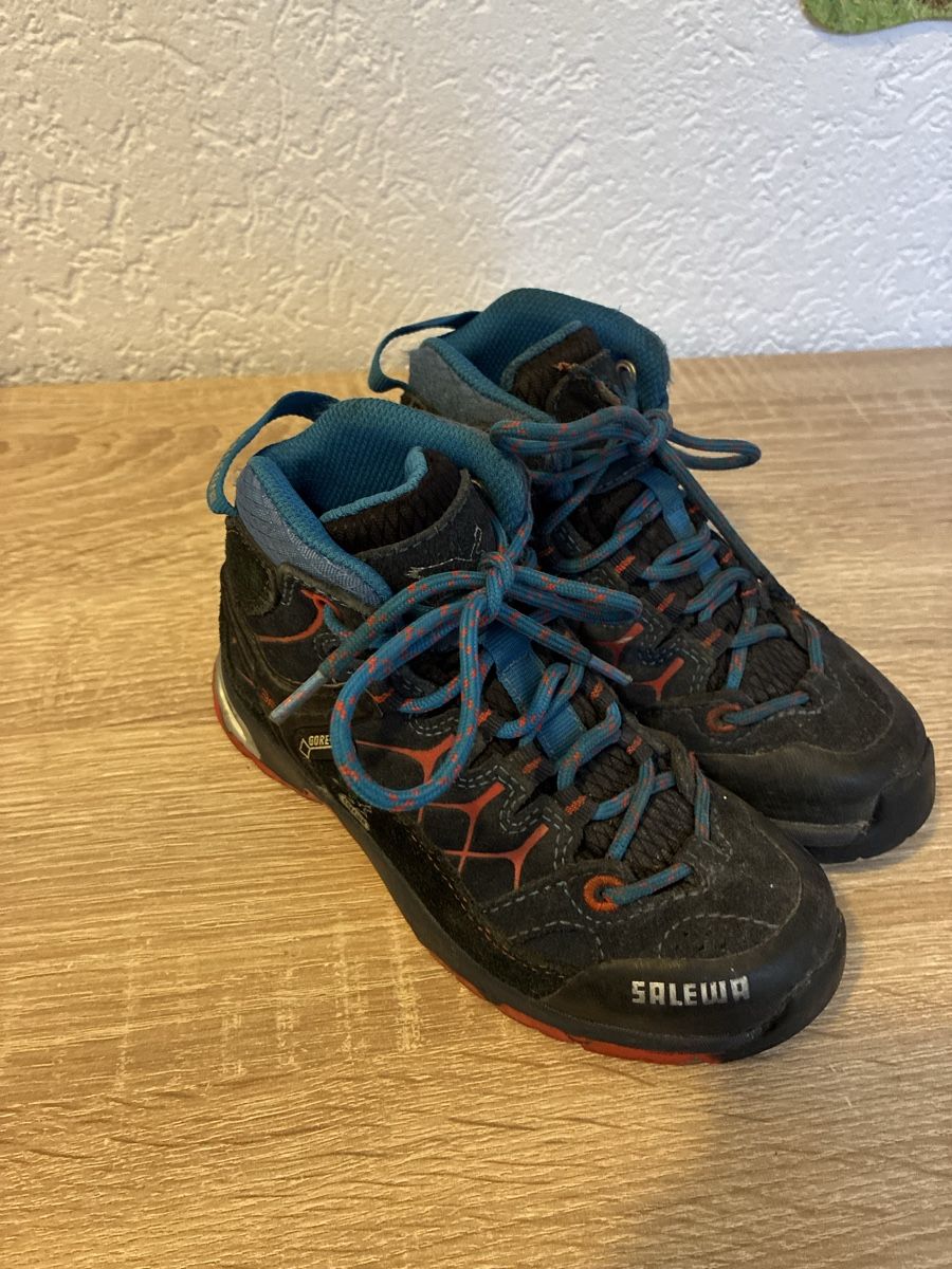 Scarpe per ragazzi: Wanderschuhe "Salewa", Grösse 28, Gore-Tex – Usato da Widen venduto da Swiffylein