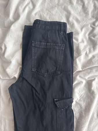 Pantalon cargo noir Stradivarius - taille 36/S 