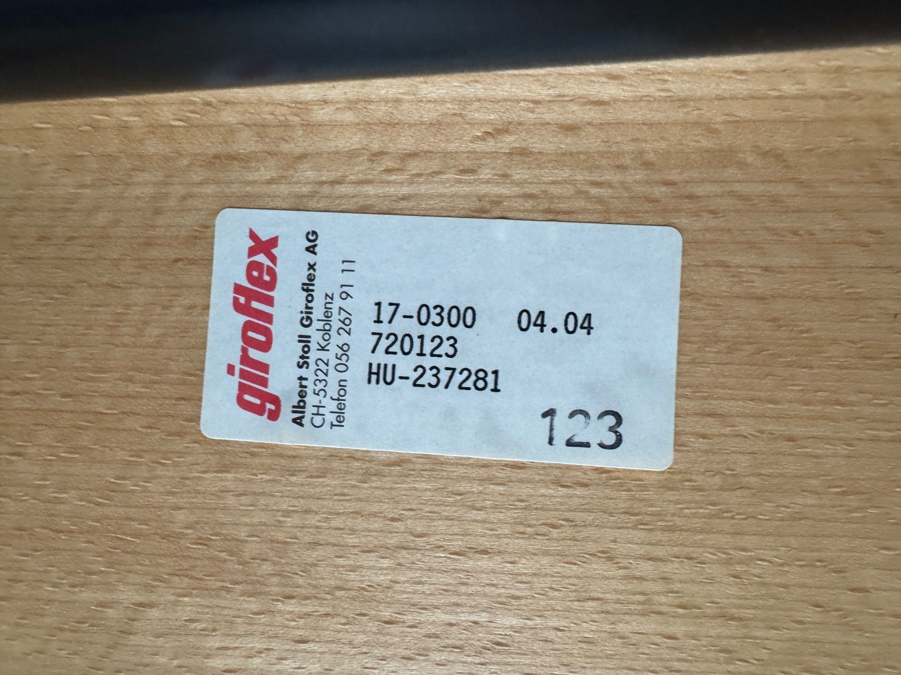 Tavoli: Giroflex Tisch Chromstahl mit Holz – Usato da Horgen venduto da Auction-Kings 7