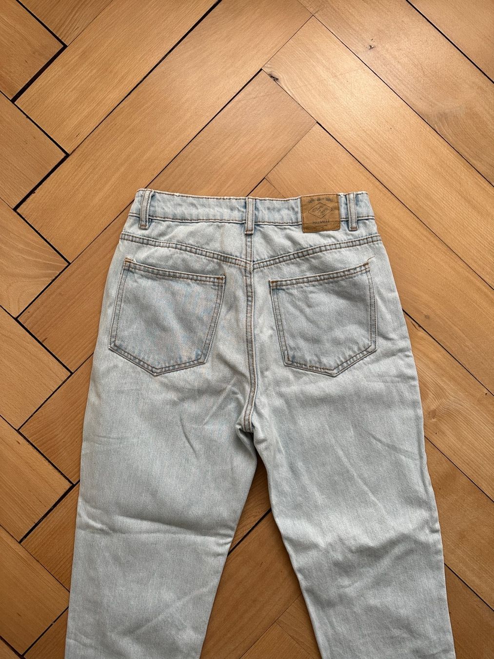 Pull&Bear Jeans: PULL & BEAR - High Waist Jeans hellblau 34 – Usato da Zürich venduto da Diazaio 2