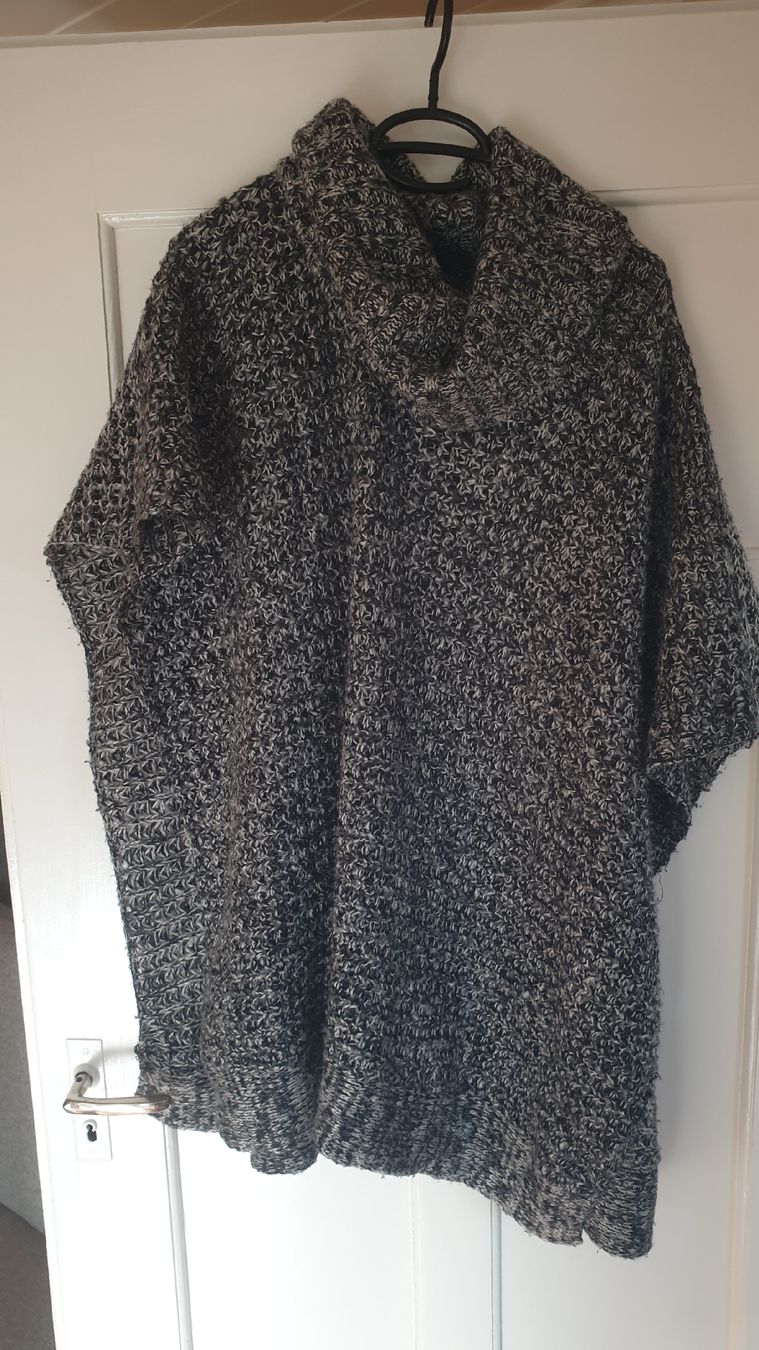 Altro in Moda donna: warmer Strick-Poncho, onesize – Usato da Gränichen venduto da mic_x2zf