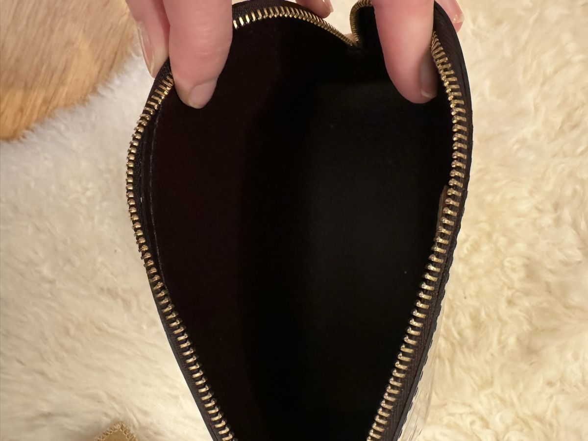 Louis Vuitton Custodie per cosmetici: Trousse Vuitton – Usato da Lausanne venduto da Meganelausanne 4