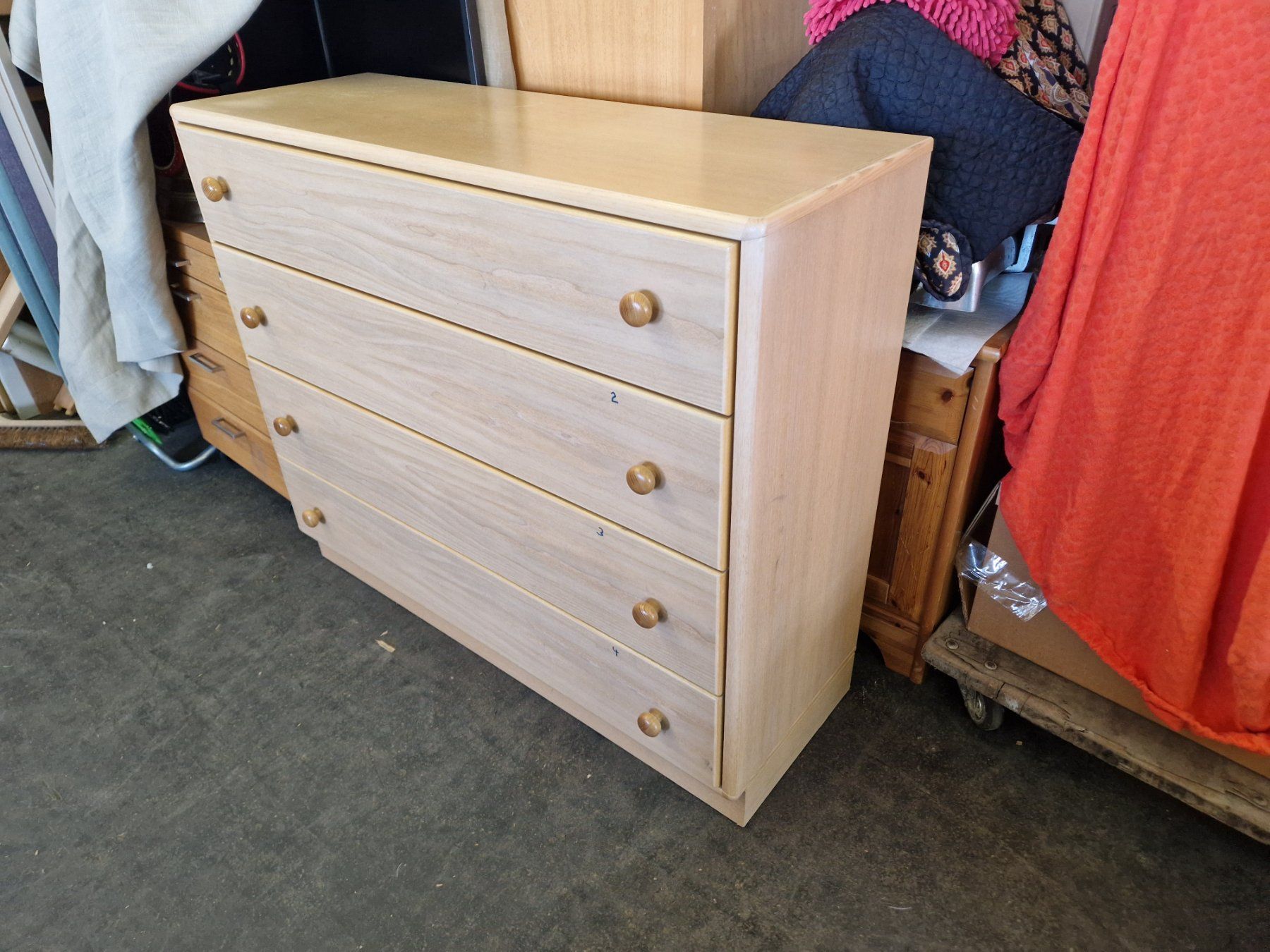 Kommoden: Kommode Sideboard 4 Schubladen neuwertig 100 X 36 X 86 hoch – Gebraucht aus Wädenswil von verebe 1