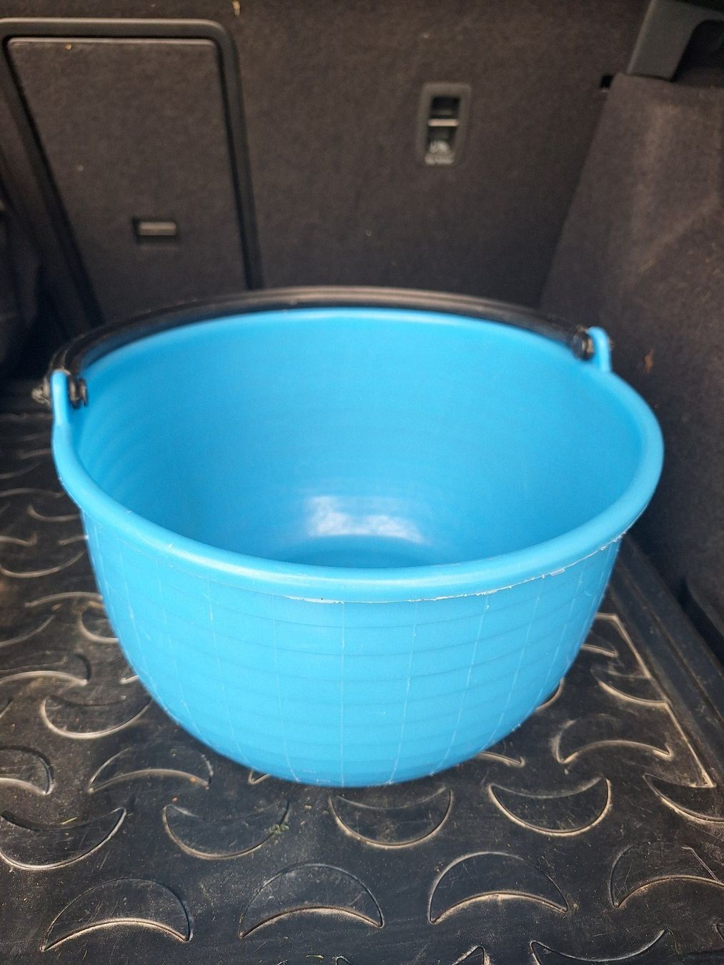 Altro per la casa: Wasser Eimer – Usato da Schalunen venduto da Pierinoll 1
