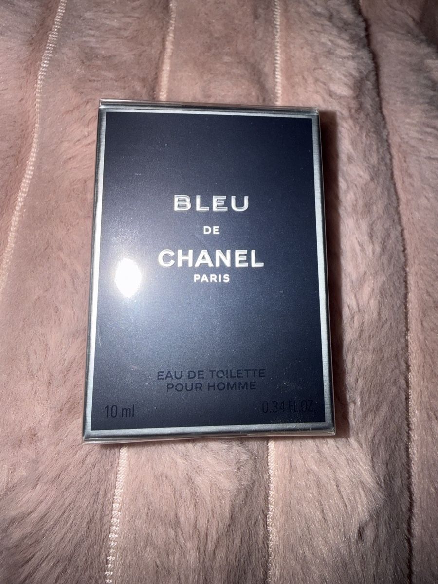 Chanel Parfum & Eau de Toilette: Chanel bleu miniature neuve  – Neu und originalverpackt aus Lausanne von Tounitz 2