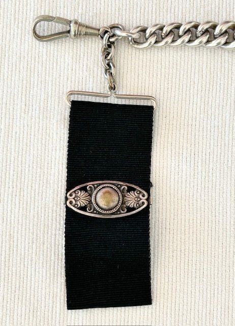 Altri accessori per orologi: 2 massive Silber-Uhrenketten mit Löwen-Punze – Usato da St. Niklausen LU venduto da Seepferd11 5