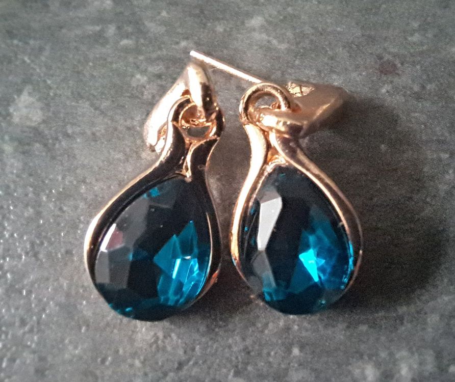 Autres bijoux: Collier et boucles d'oreilles en forme de goutte – Neuf avec emballage d'origine à St-Imier par supernova21 3