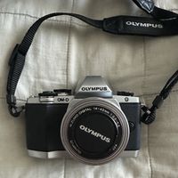 Olympus OM-D E-M10