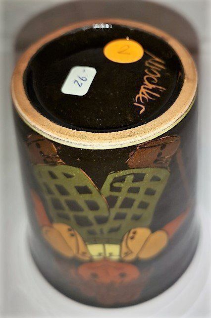Tazze: Becher Bauernmädchen Berner Keramik (2) – Nuovo (secondo la descrizione) da Lutzenberg venduto da Truhe 3