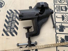 Schraubstock 60 x 70 mm mit Tischklemme Gusseisen