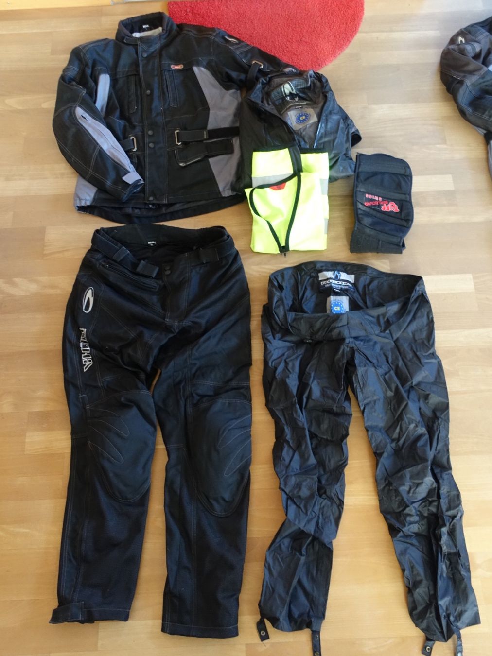 Lotti di vestiti: Motorradbekleidung Richa als Duo Set – Usato da Sagogn venduto da Busideluxe 1