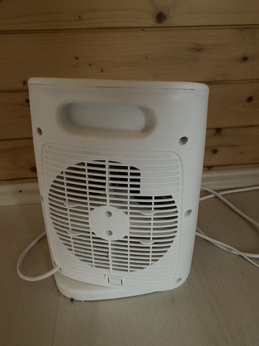 Radiateurs: Heizlüfter Intertronic – D'occasion à Brugg AG par Honeybee6 2