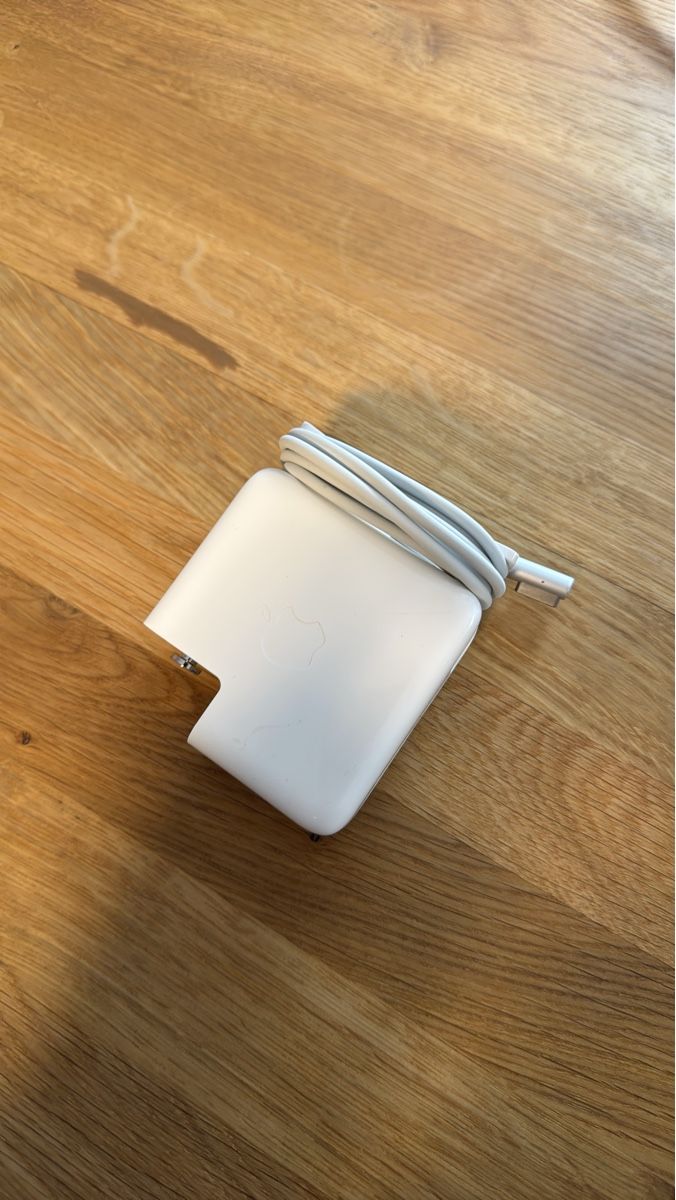 Apple Unità & Adattatore: Original Apple MagSafe Netzteil 60W – Usato da Turgi venduto da Marcobamert