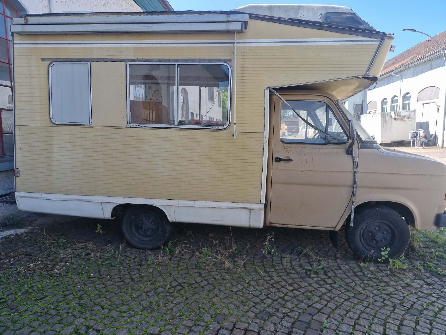 Ford Veicoli da campeggio: Vintage Wohnmobil Ford Transit Project – Difettoso da Tann venduto da Raqueldoo 4