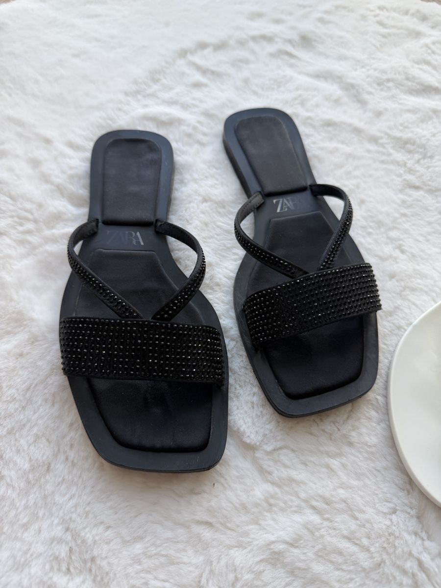 Zara Kleiderpakete: Schuhpaket - 3 Paar Flip Flops - Gr. 36 – Gebraucht aus Horgen von Christina93Jolina 1