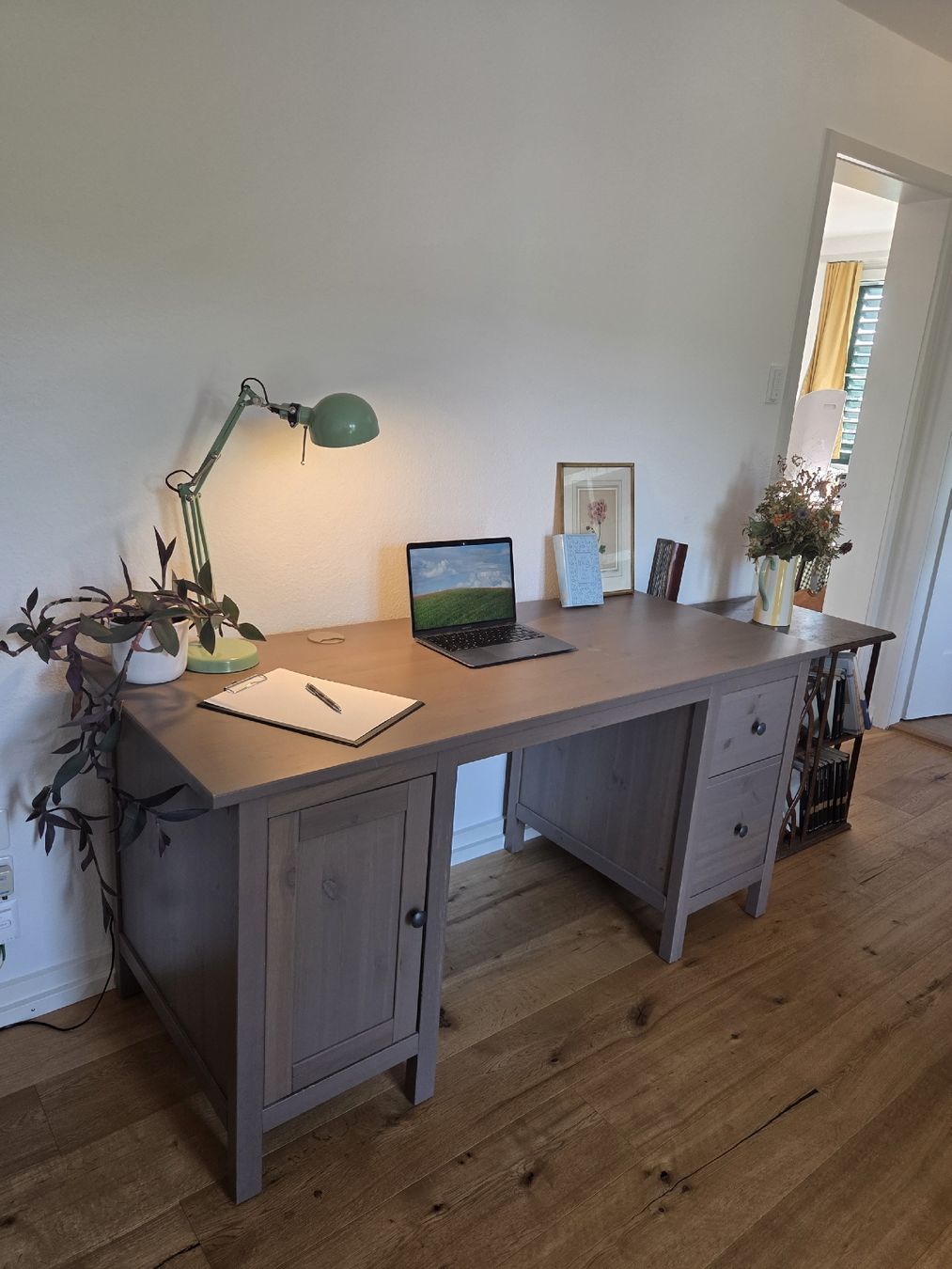 Schreibtische: Hemnes Schreibtisch Ikea – Gebraucht aus Winterthur von joh_jsr8 1