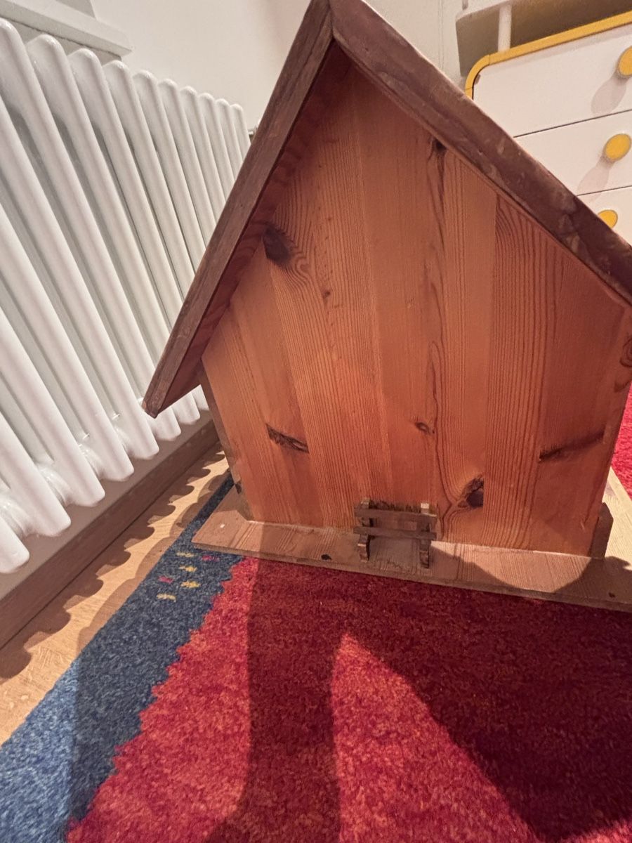 Spielzeuge: Bauernhaus mit Holzfiguren – Gebraucht aus Bäretswil von Vanessia 2