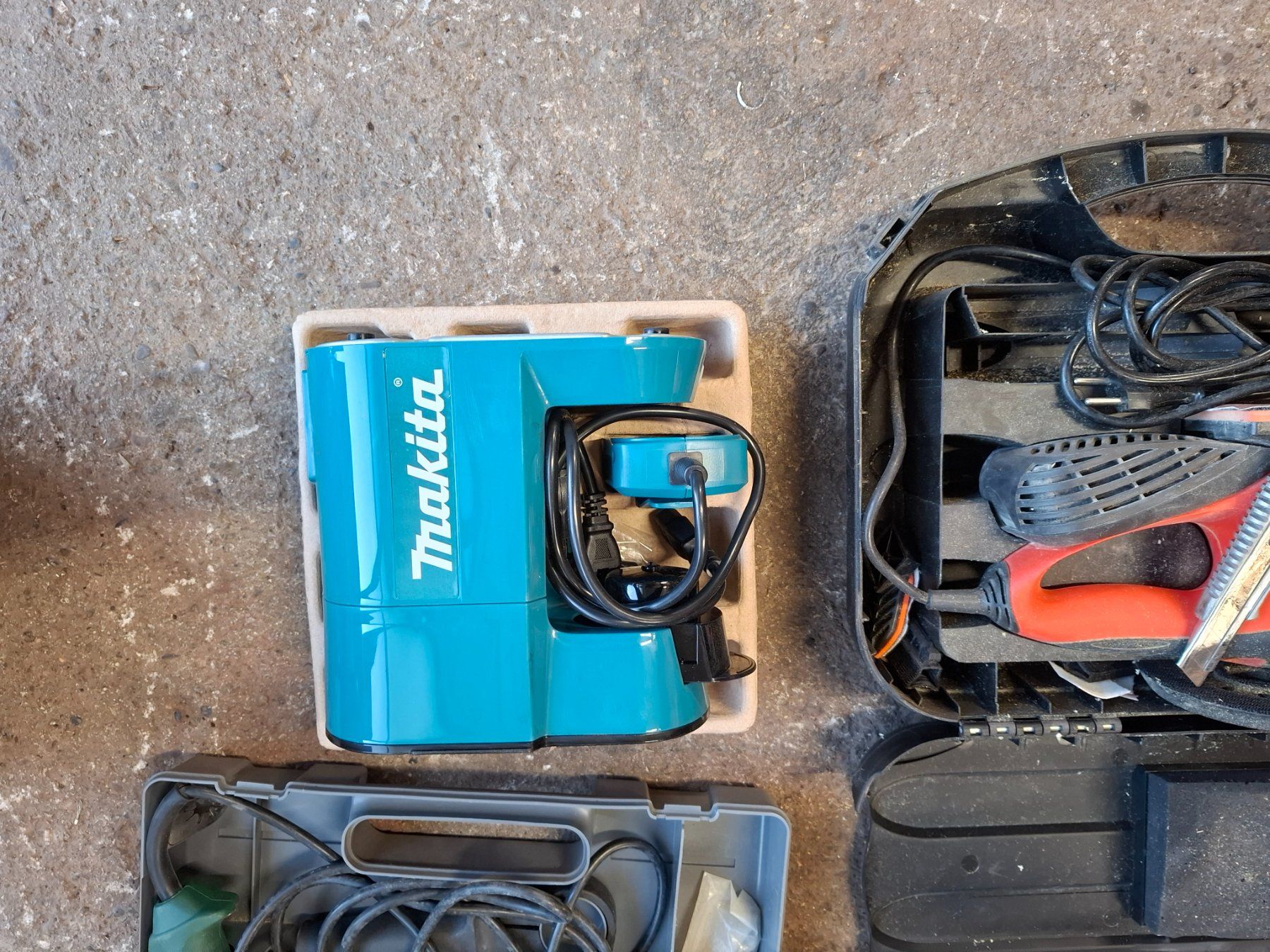 Tutti gli attrezzi: Outils divers – Usato da Les Enfers venduto da Begnon 1