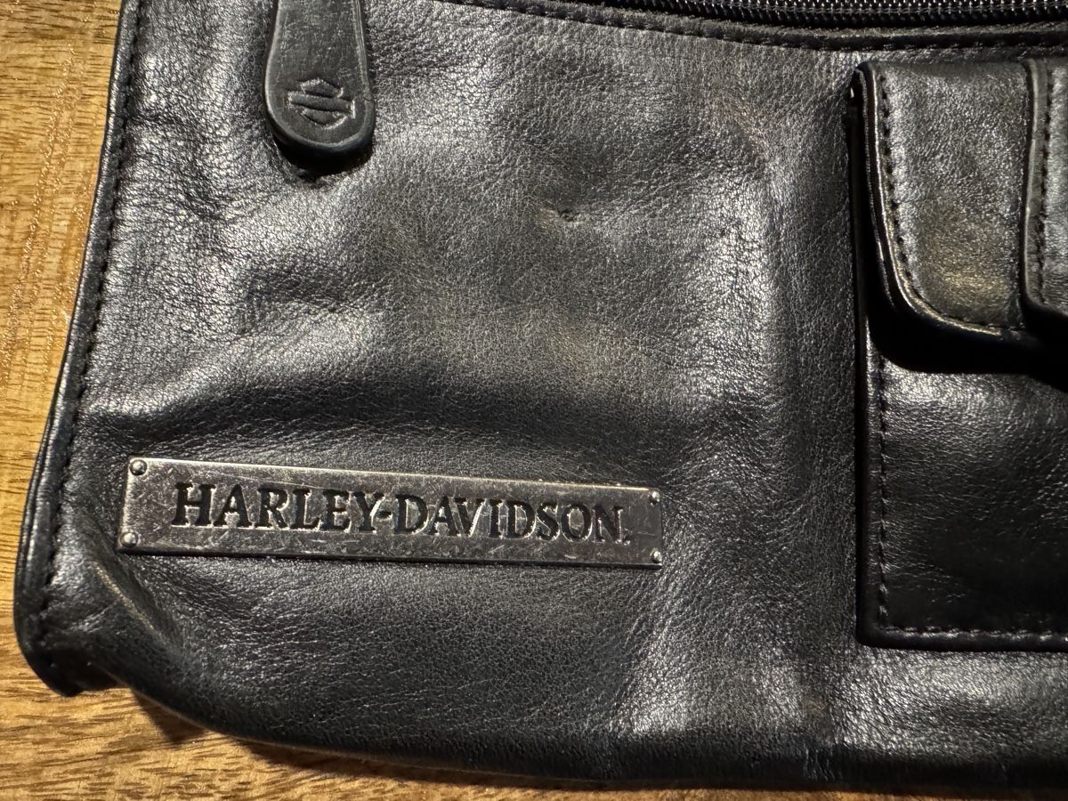 Harley-Davidson Borse: Harley-Davidson Gürteltasche Leder schwarz – Usato da Samstagern venduto da Rentier8 1