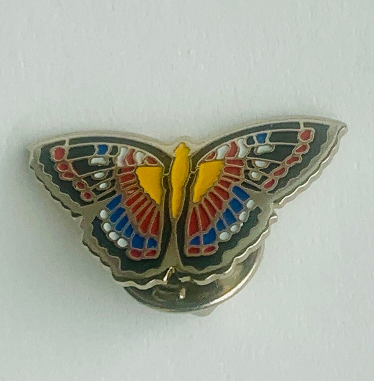 Placchette & Badge: Pin / Ansteckpin Schmetterling – Usato da Bern venduto da Flora.Sonea