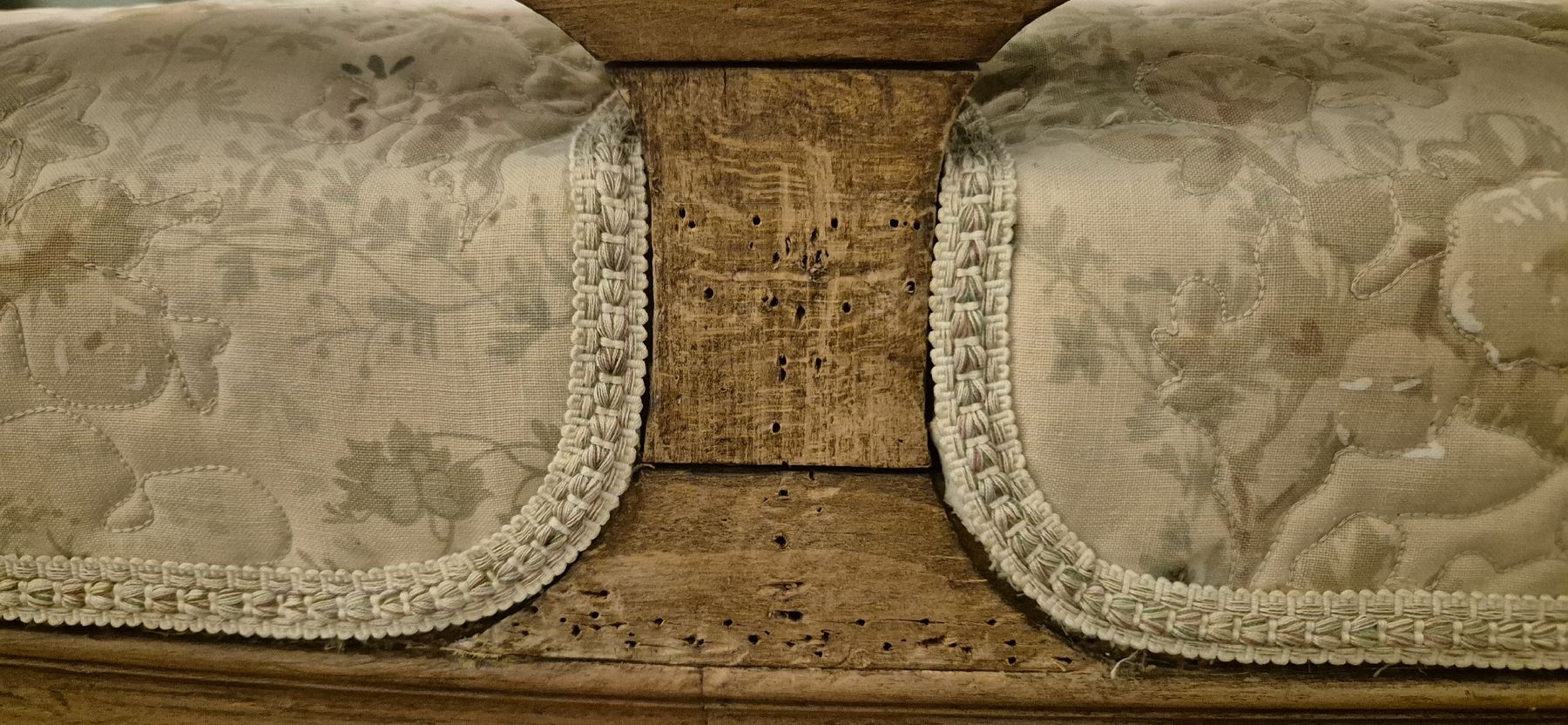 Divani: Wunderschönes Antikes Sofa aus den Schloss – Usato da Zürich venduto da Olga1308 4